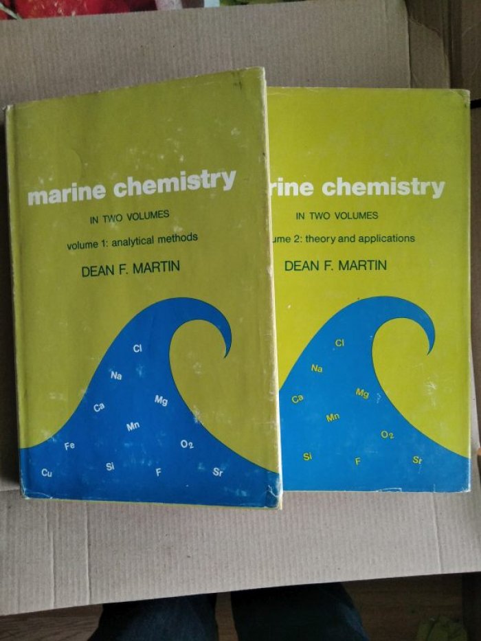 Martin D.F. Marine Chemistry. В двух томах.