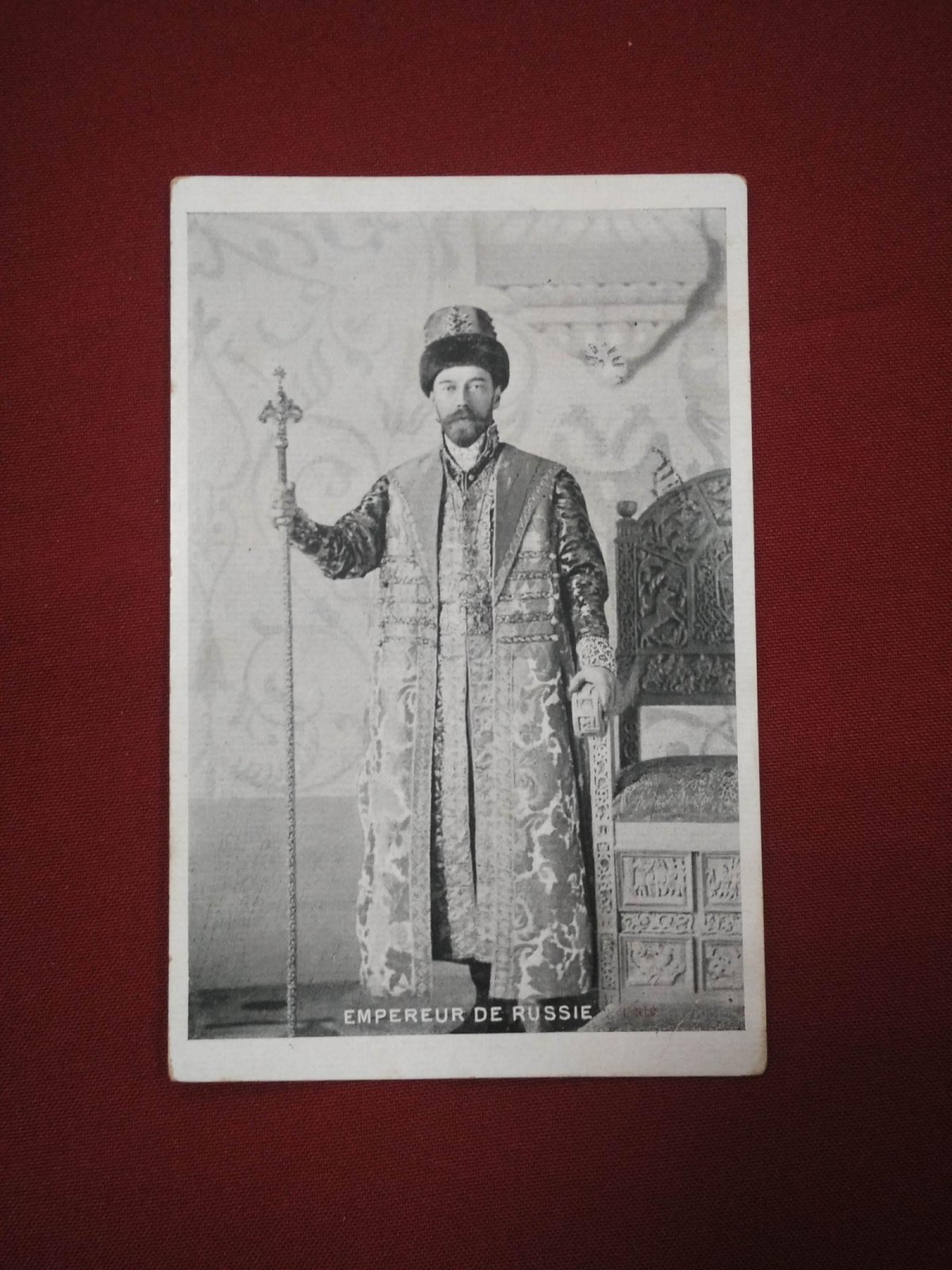 Император России Николай II в одежде XVI века.