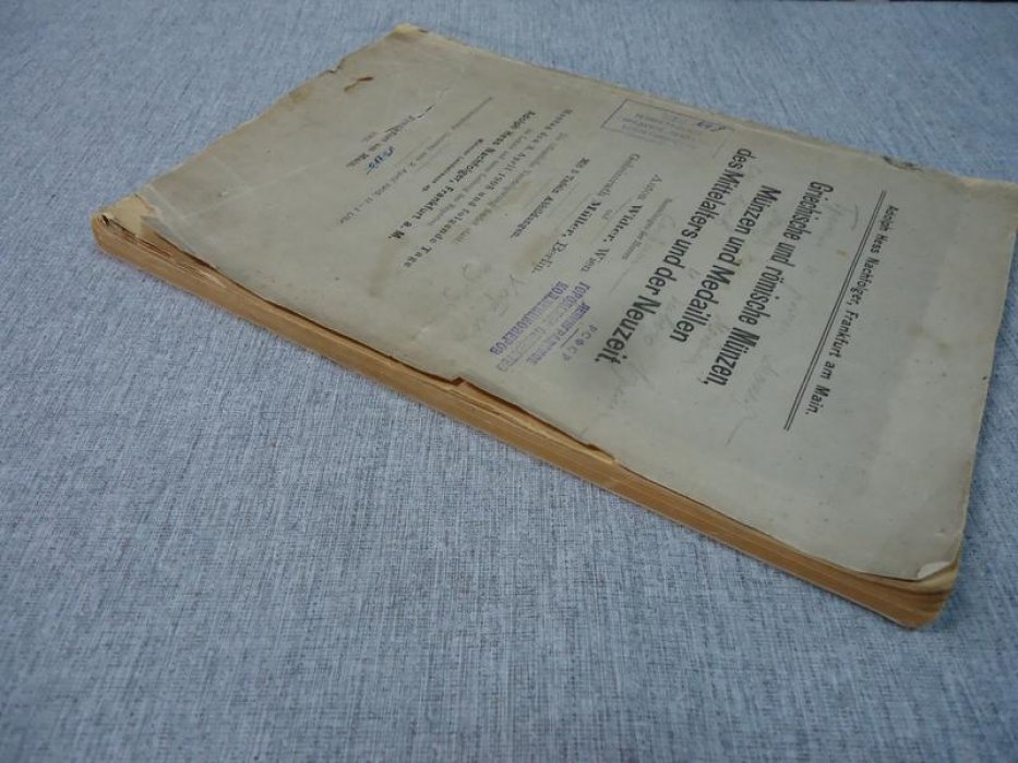 Аукцион. Каталог. Griechische und romische Munzen. Munzen und Medaillen des Mittelalters und Neuzeit.