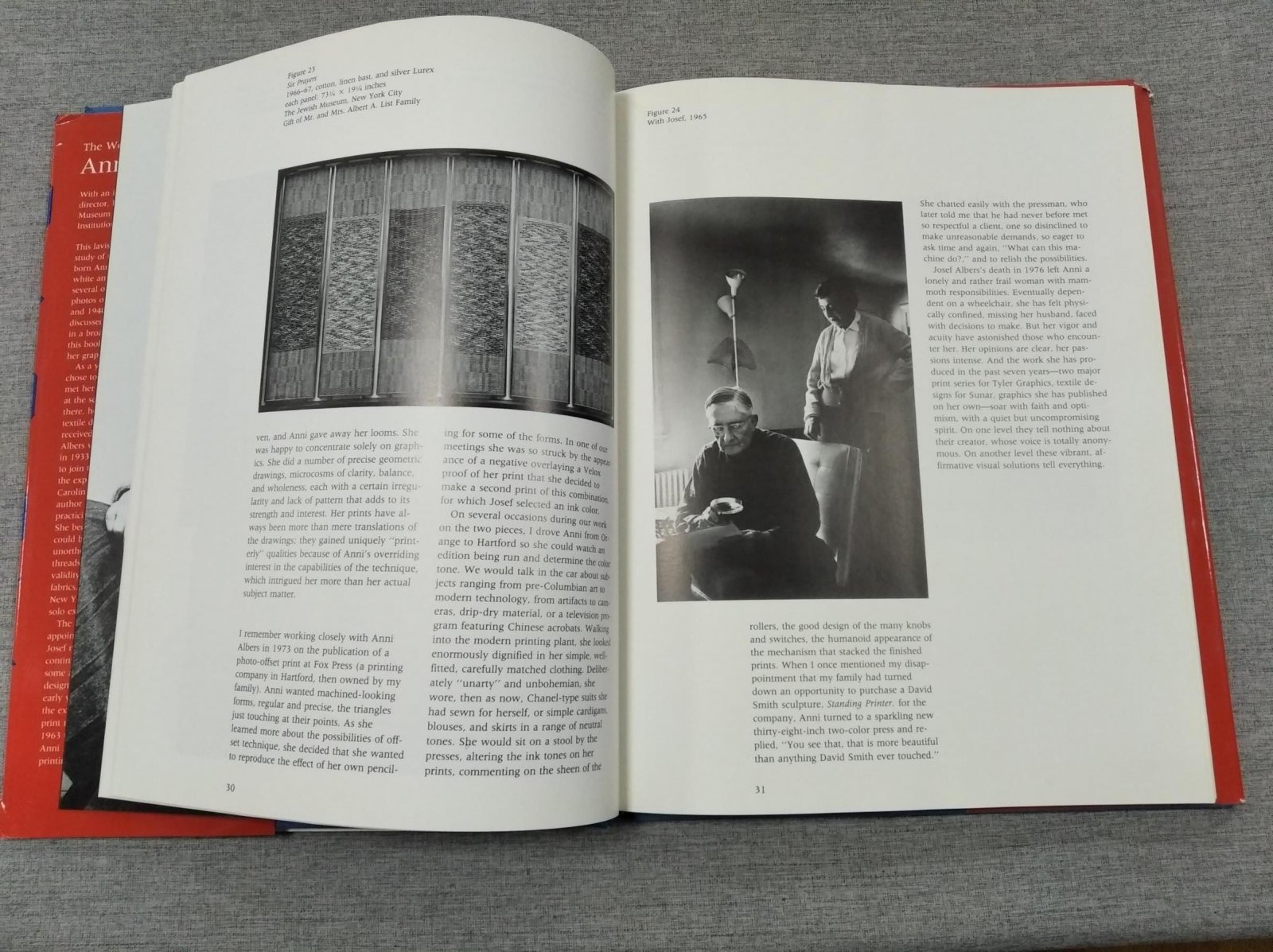 The Woven and Graphic Art of Anni Albers (Тканое и графическое искусство Анни Альбертс).