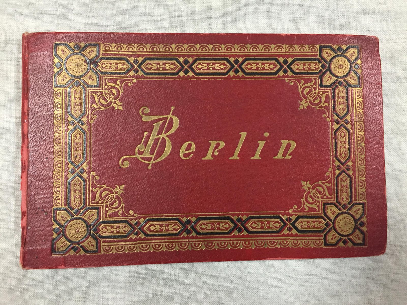 Berlin. Берлин. Сувенирный альбом-буклет.