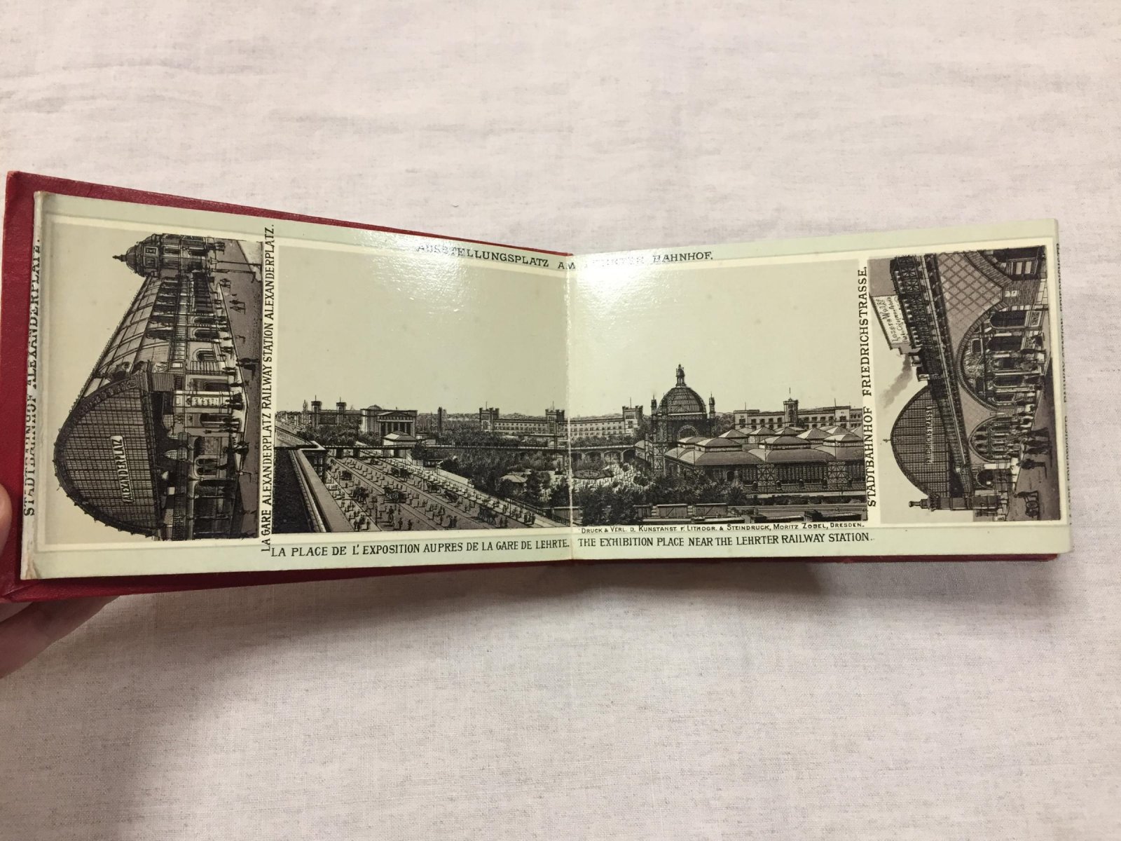 Berlin. Берлин. Сувенирный альбом-буклет.
