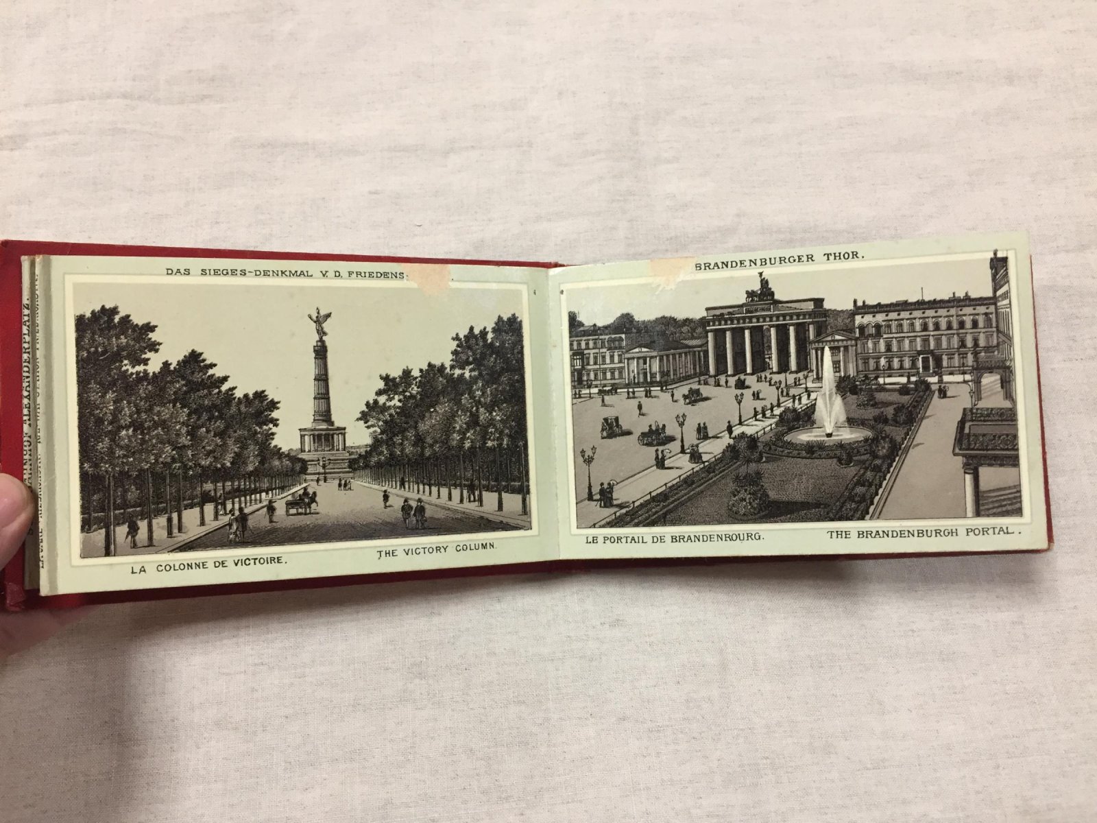 Berlin. Берлин. Сувенирный альбом-буклет.