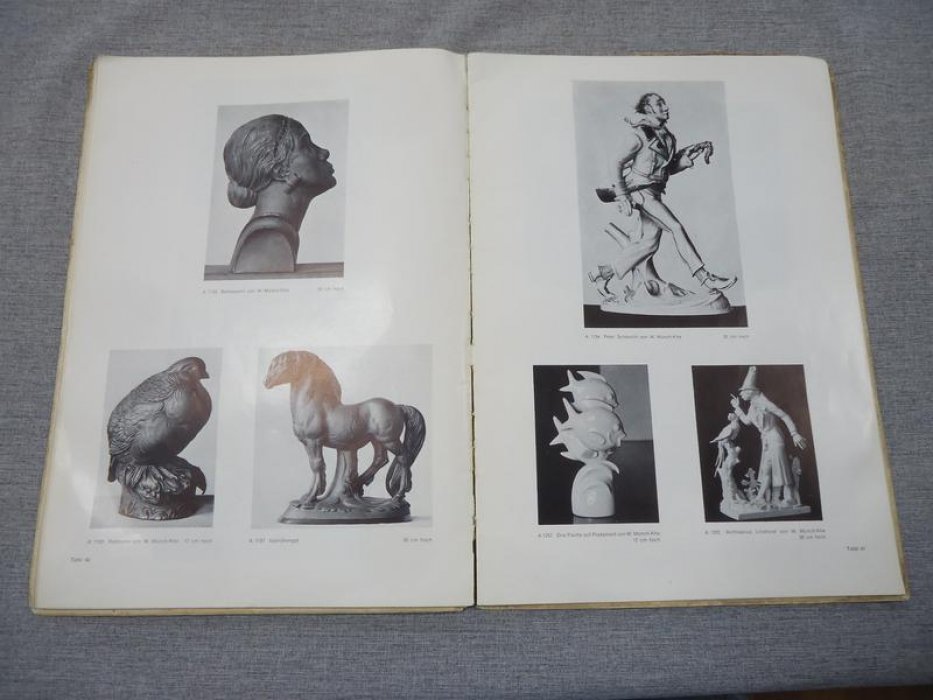 Porzellan-Manufaktur Meissen. Figurenand Gruppen aus den Jahren 1919 - 1938.