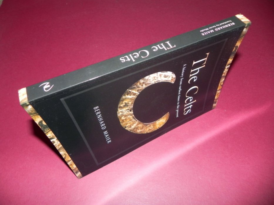 Bernhard Maier. The Celts: A History from Earliest Times to the Present / Кельты: 
История от древнейших времен до наших дней.