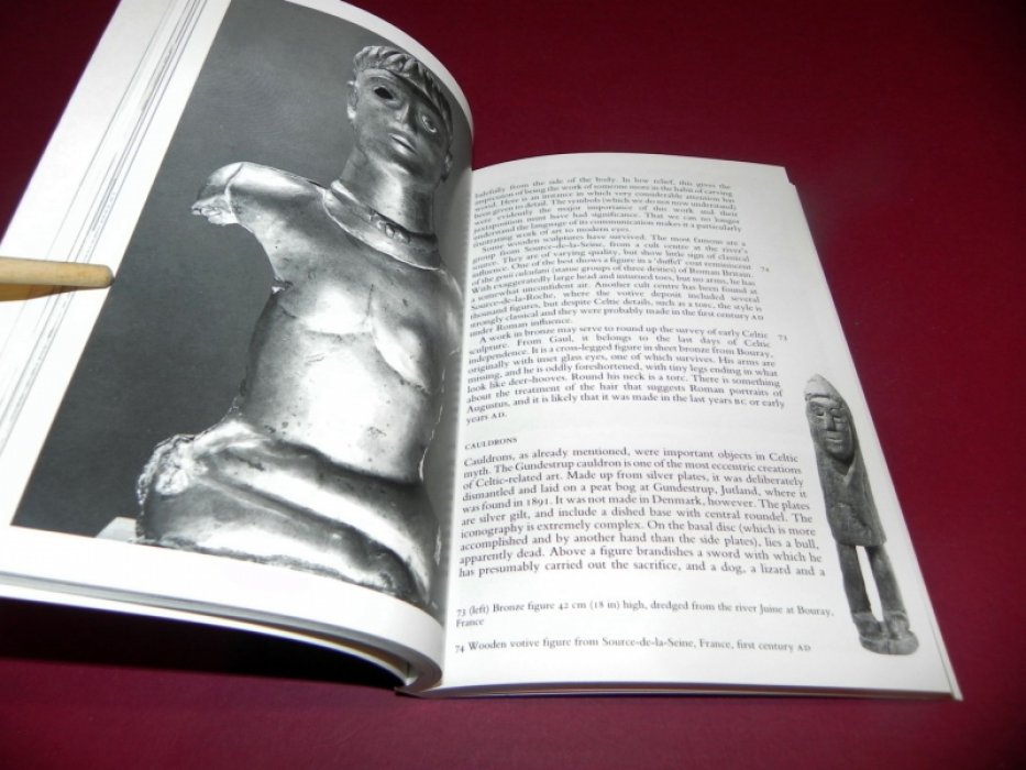 Jennifer Laing, Lloyd Laing. Art of the Celts / Искусство кельтов.