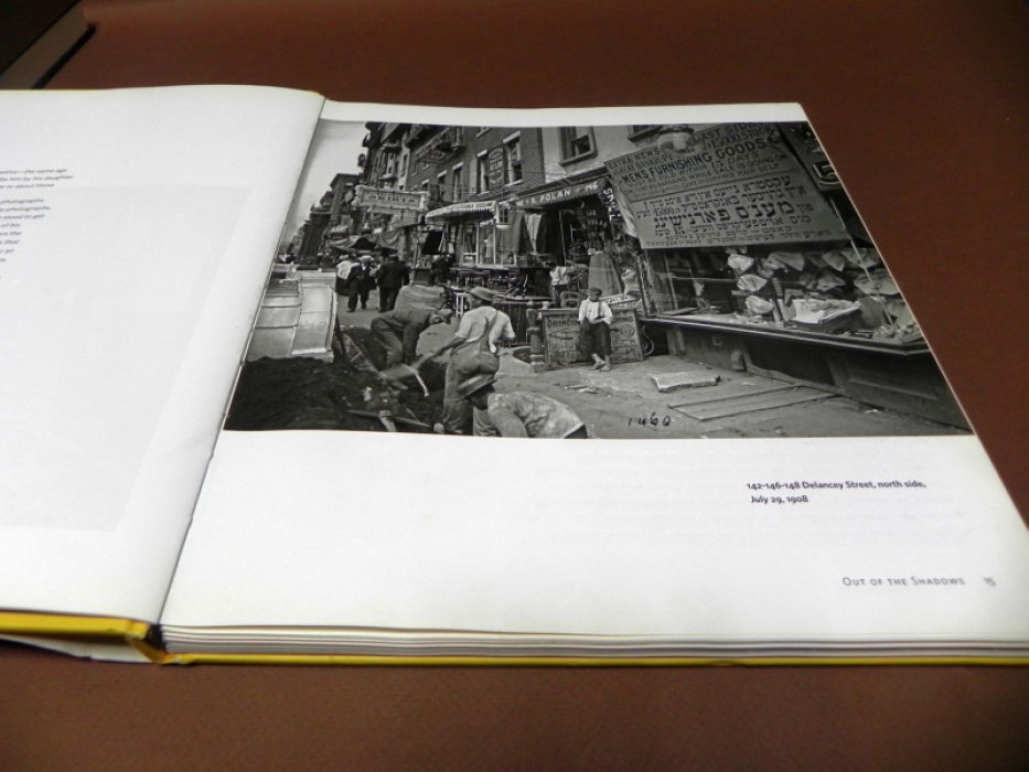 Michael Lorenzini, Kevin Moore. New York Rises: Photographs by Eugene de Salignac.