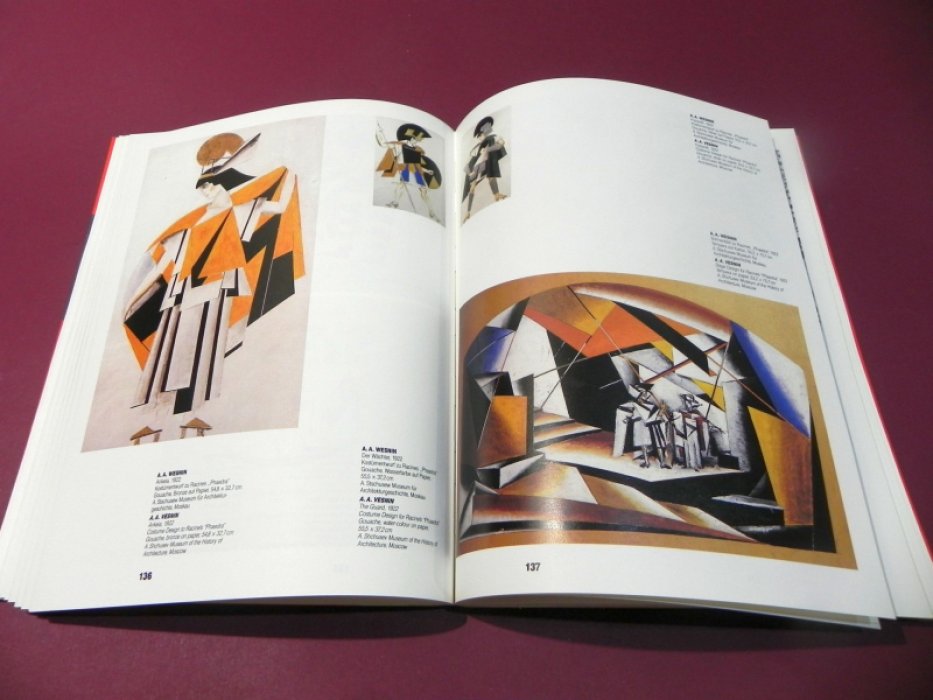 Kunst und Revolution: Russische und sowjetische Kunst 1910-1932.