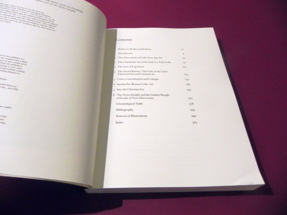Ruth Megaw, Vincent Megaw. Celtic Art: From Its Beginnings to the Book of Kells / Кельтское искусство: от начала до Келлской книги.
