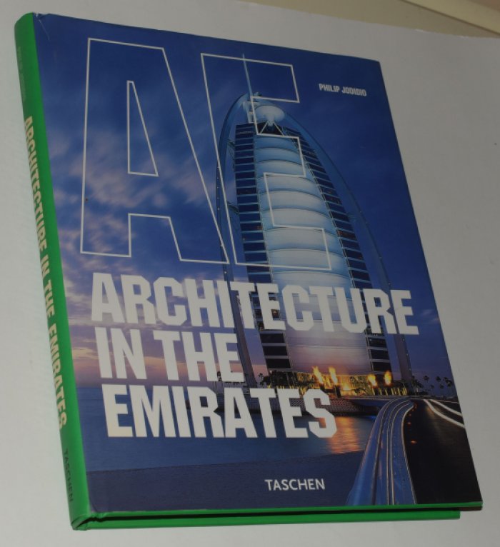 Jodidio Philip. Architecture in the Emirates / Архитектура в Эмиратах.