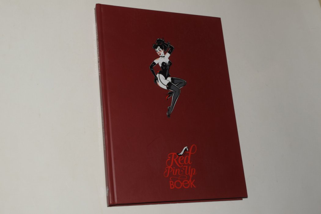 Тарусов А. Red Pin-Up Book / Красная Пин-Ап Книга.