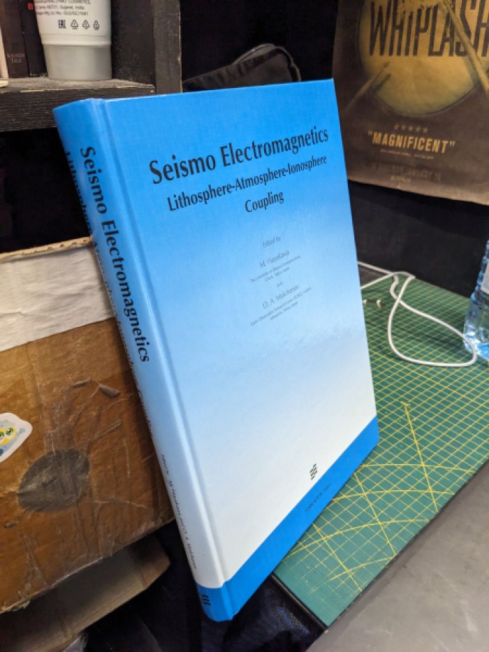 Seismo Electromagnetics: Lithosphere-Atmosphere-Ionosphere Coupling / Сейсмоэлектромагнетизм: связь литосферы, атмосферы и ионосферы.
