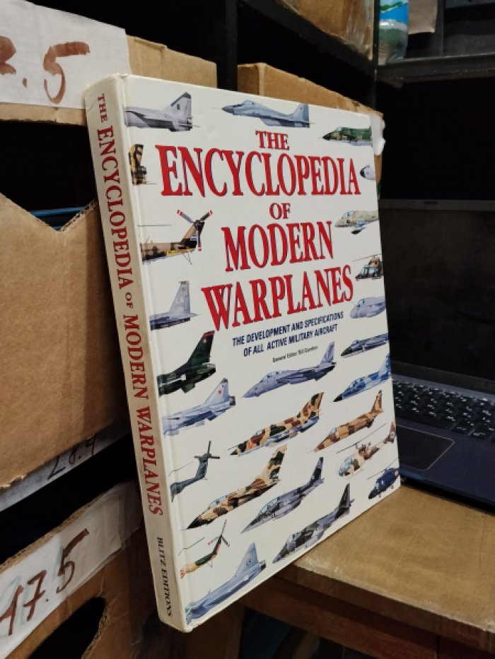 Bill Gunston. The Encyclopedia of Modern Warplanes: The Development and Specifications of All Active Military Aircraft/Энциклопедия современных боевых самолетов: разработка и технические характеристики всех действующих военных самолетов.