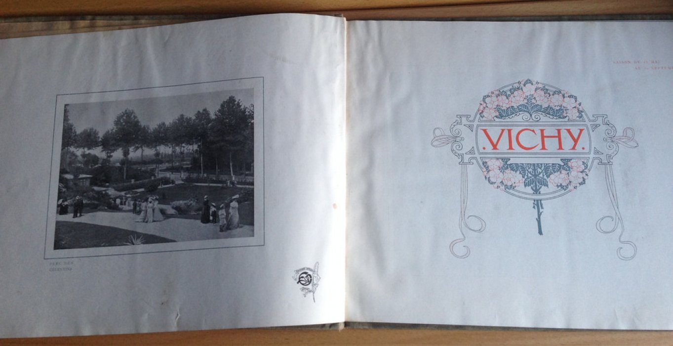 Letablissement thermal de Vichy. Est ouvert du 15 mai au 30 septembre.