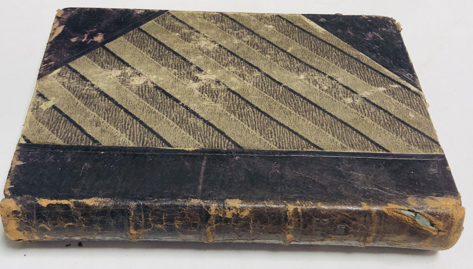 Сборник товарищества `Знание` за 1907 год. Книга 15, книга 17. В одном переплете.
