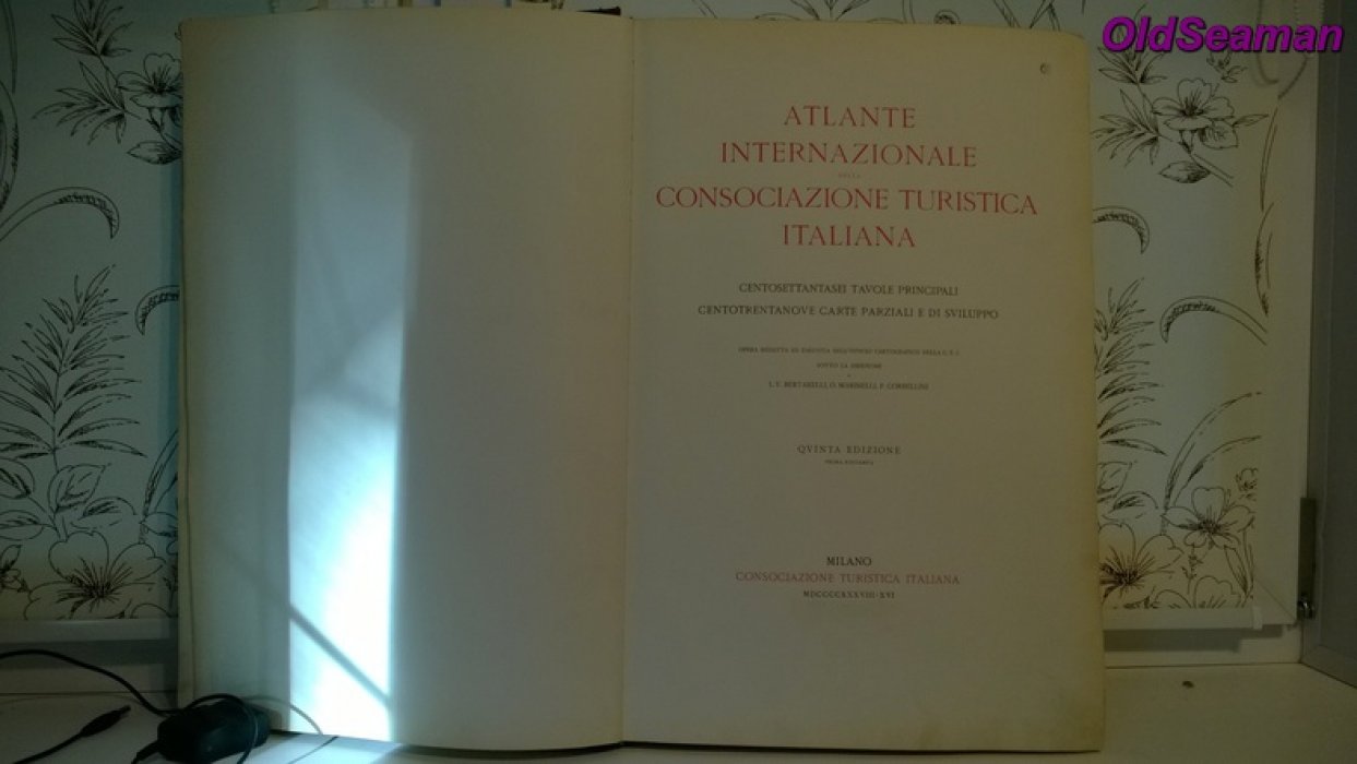 Международный атлас Consociazione Turistica Italiana: карты мира и географический указатель (1938, большой формат)