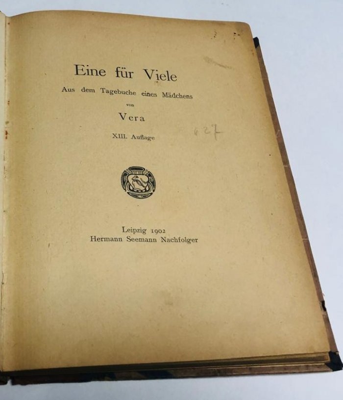 Vera  / Вера. Eine fur Viele aus dem Tagebuche eines Madchens / Один для многих из Дневников одной девушки.