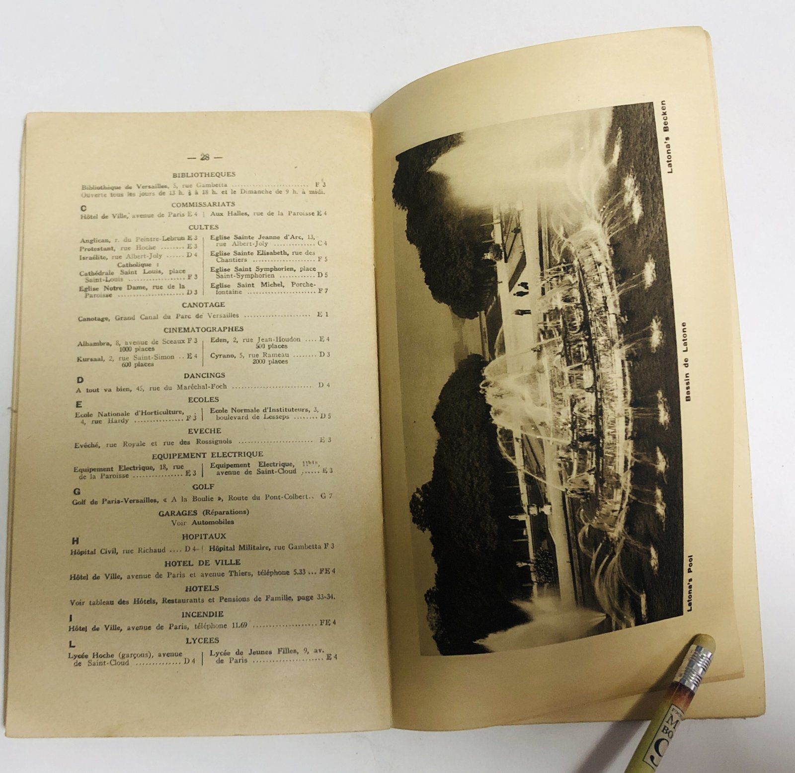 Guide pratique illustre de Versailles. La Societe des fetes Versaillaises