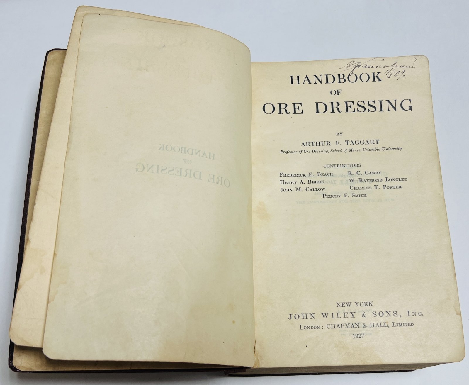 Taggart, Arthur F. Handbook of Ore Dressing / Справочник по обогащению руды.