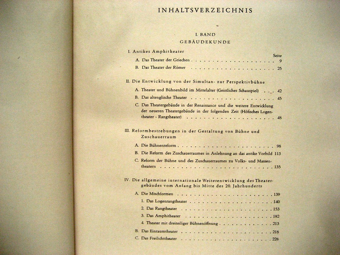 Werner E. Theatergebaude. Band 1. Geschichtliche Entwicklun (Театральные здания. Том 1. История)