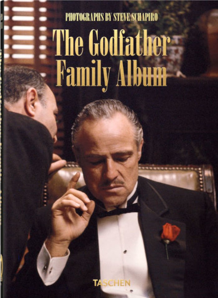 Duncan Paul. Steve Schapiro. The Godfather Family Album. Стив Шапиро. Семейный альбом крестного отца (на английском языке). Ткино