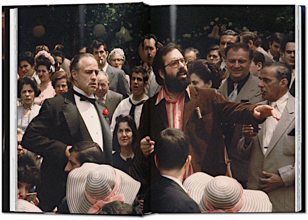 Duncan Paul. Steve Schapiro. The Godfather Family Album. Стив Шапиро. Семейный альбом крестного отца (на английском языке). Ткино