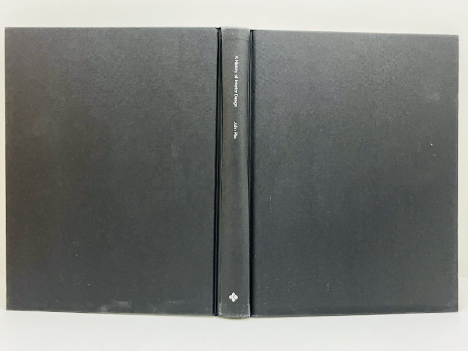 Pile John. A History of Interior Design (История дизайна интерьера).
