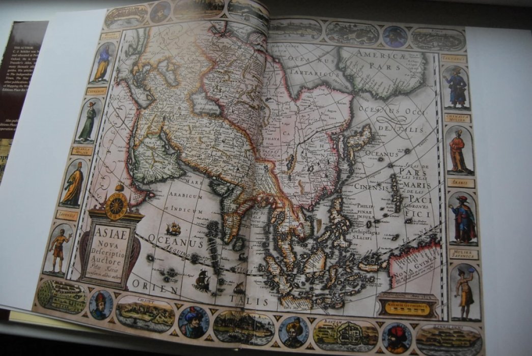 Schuler C. Mapping the City. From Antiquity to the 20th Century. Die kartographierte stadt. Von der Antike bis zum 20. Jahrhundert. De stad in kaart. Van de oudheid de 20 eeuw.