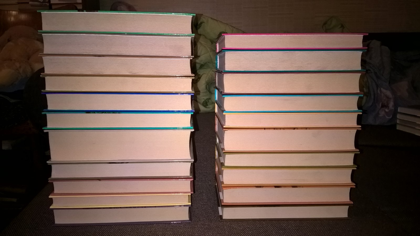 Серия `Коллекция приключений и фантастики`. Комплект из 37-и книг.