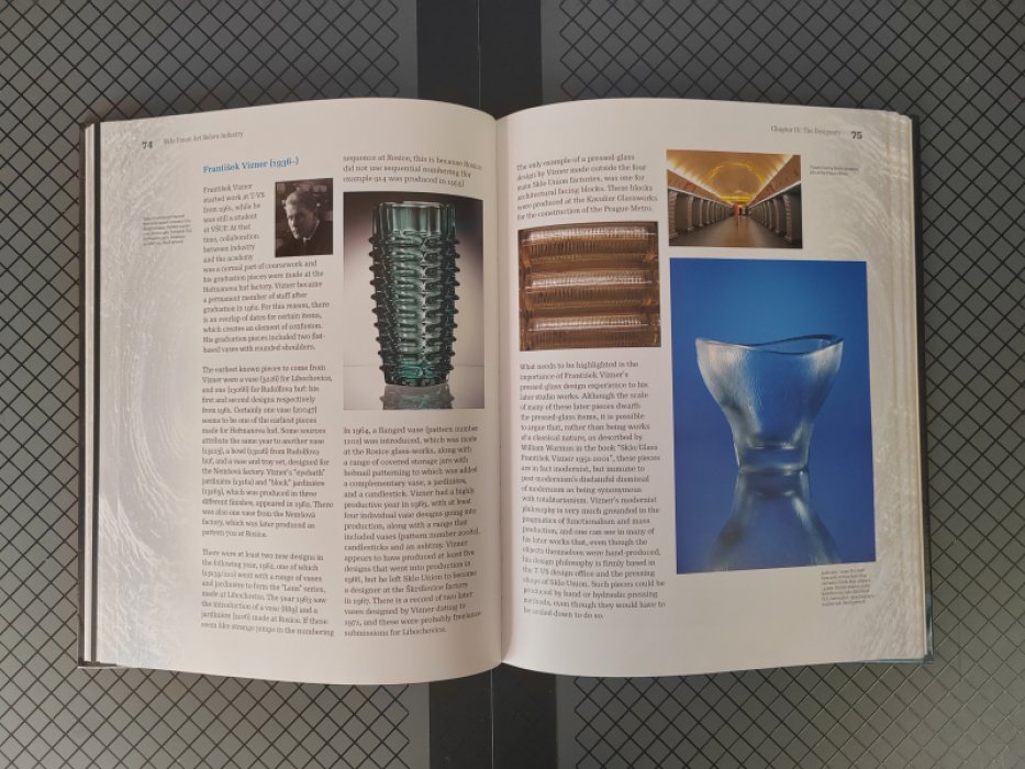Marcus Newhall. Sklo Union. Art befщre industry: 20th Century Czech Pressed Glass + CD.