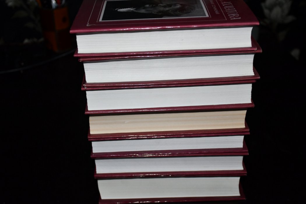 Ахматова Анна. Собрание сочинений в шести томах (семи книгах).