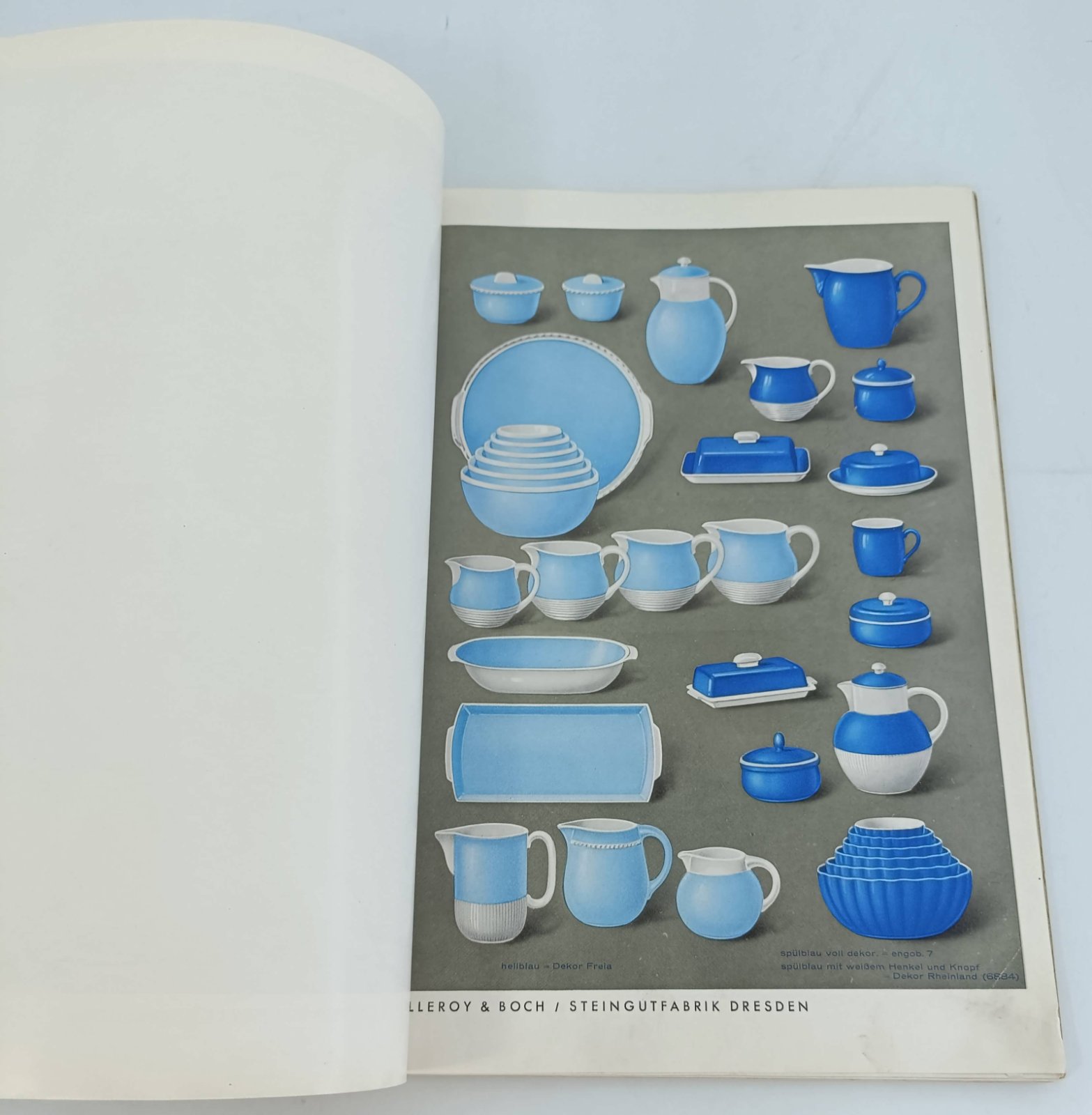 Каталог керамики фирмы Villeroy & Boch в Дрездене.