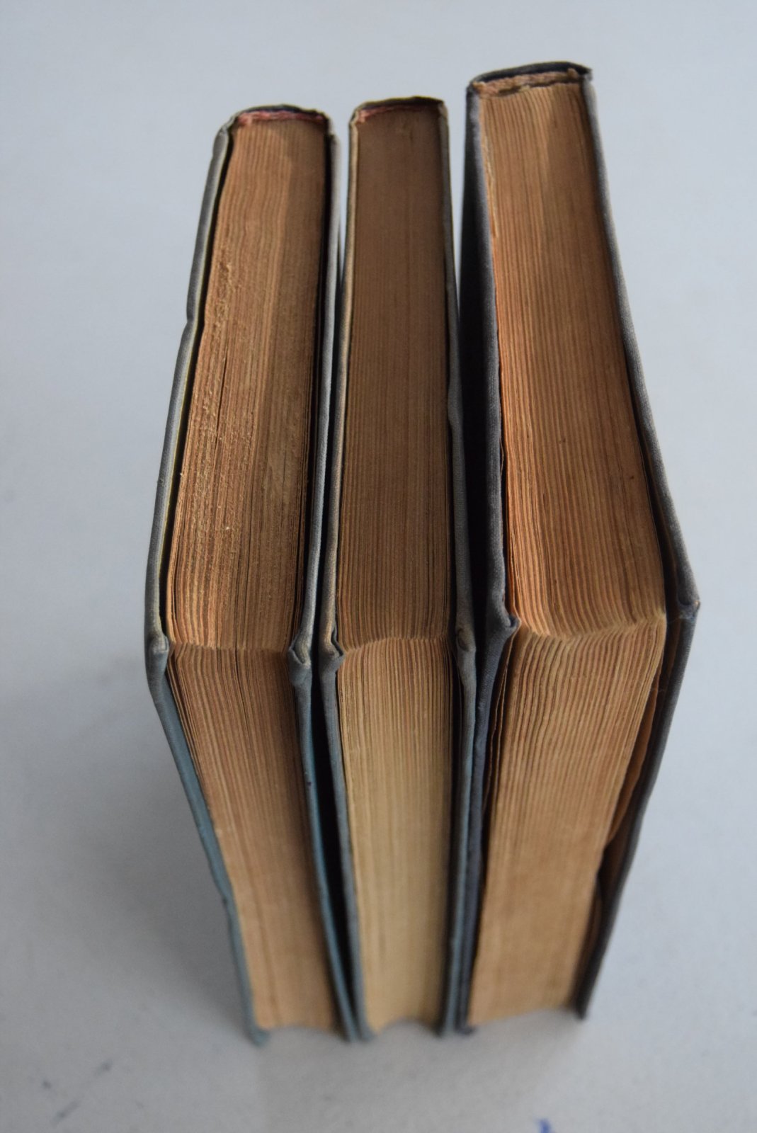 Хрестоматия по истории средних веков. В 2-х томах (3-х книгах).