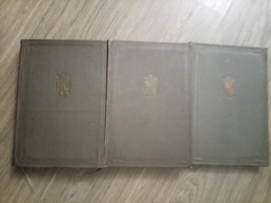 Диккенс Ч. Посмертные записки Пиквикского клуба. В 3-х томах.