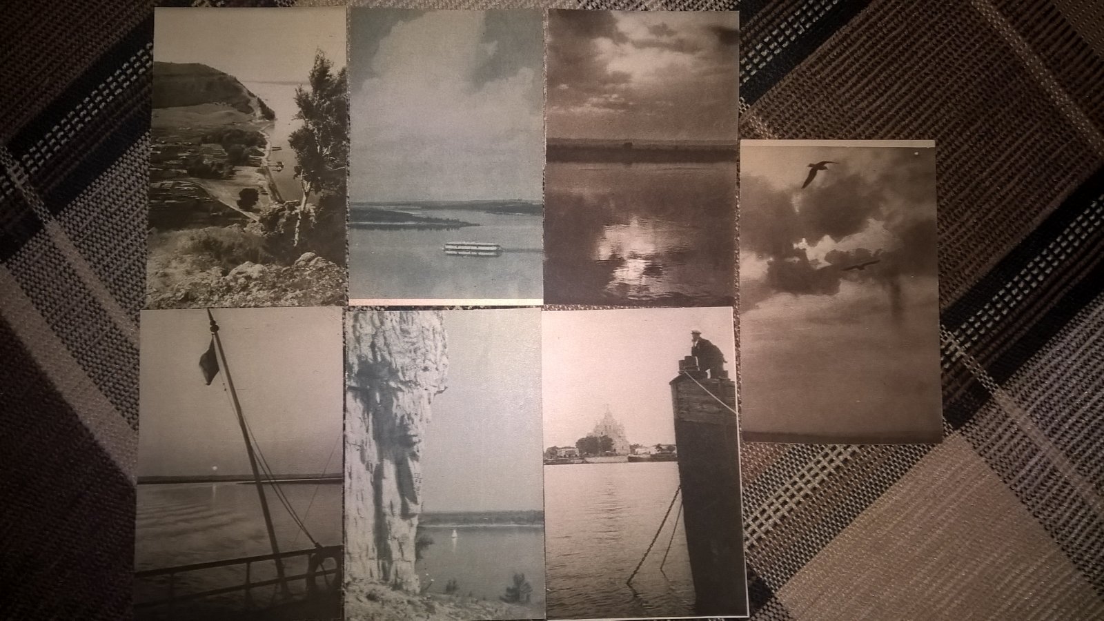 Набор почтовых карточек. `Волга` Фотограф Ю. Еремин. 15 штук.