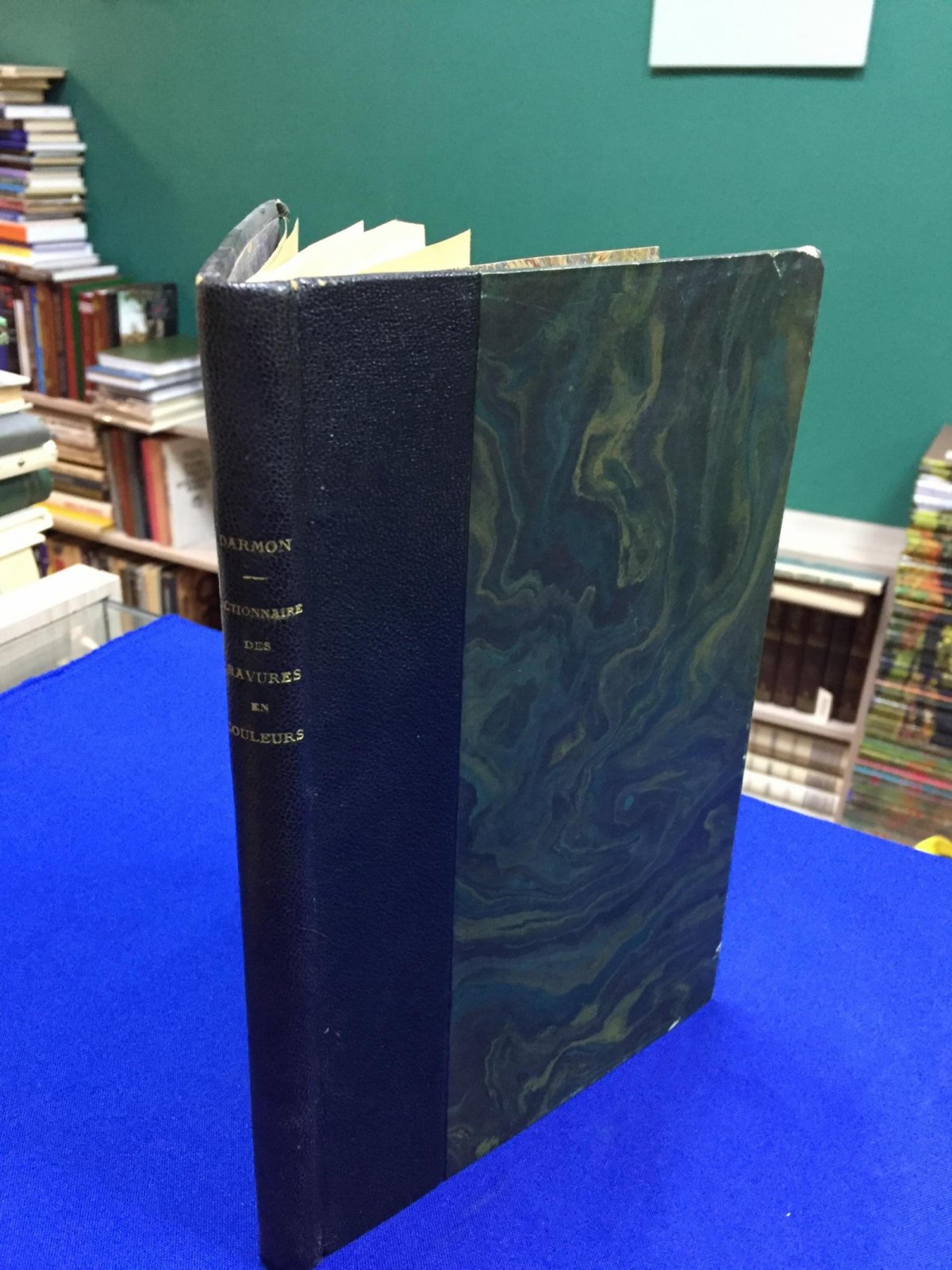 Dictionnaire des gravures en couleurs en bistre et en sanguine du XVIII siecle des ecoles francaise et angaise en circulation dans le commerce des estampes avec leurs prix.