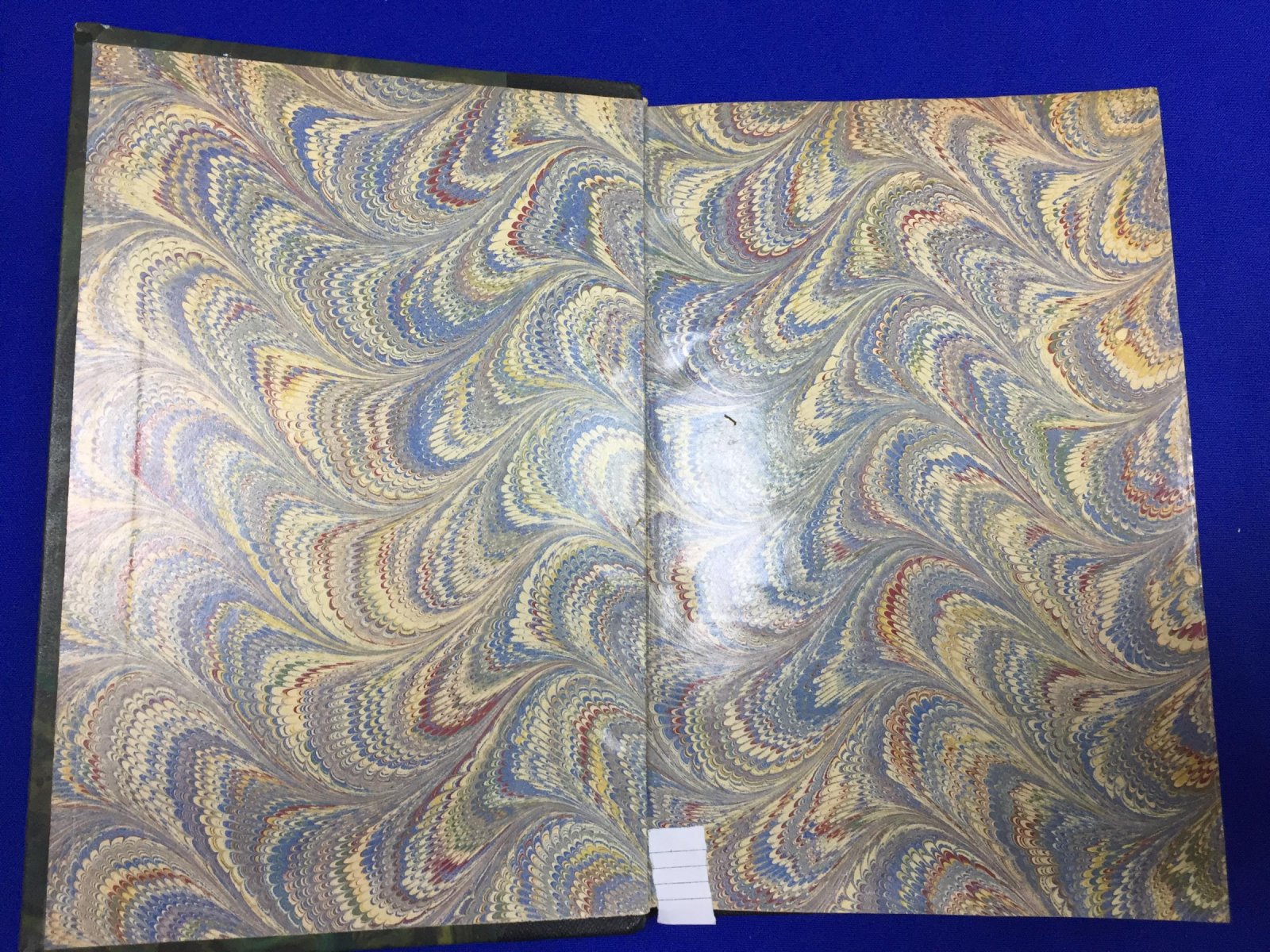 Dictionnaire des gravures en couleurs en bistre et en sanguine du XVIII siecle des ecoles francaise et angaise en circulation dans le commerce des estampes avec leurs prix.