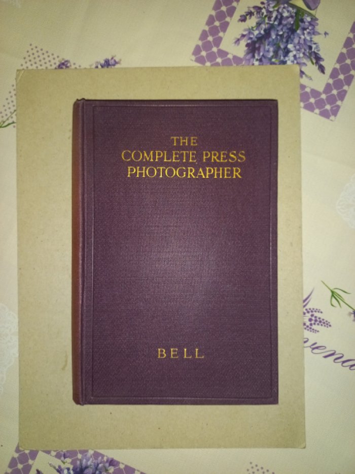 Белл Р. Белл Настоящий фотокорреспондент.