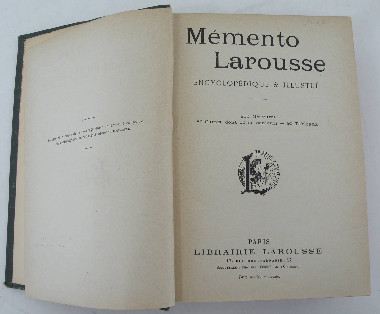 Memento Larousse : encyclopedique & illustre.