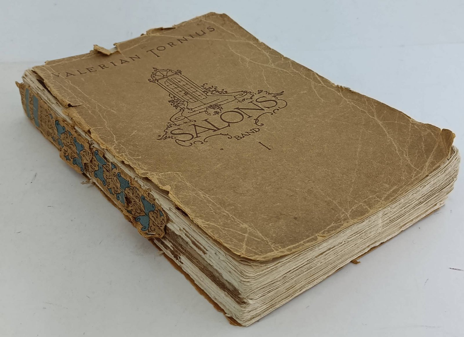 Торниус В. Салоны. Т.1. Картины, изображающие светское общество, за пять веков.