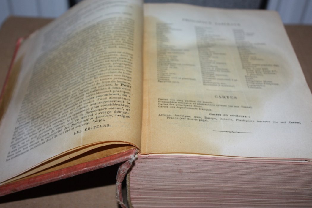 Aug?, Claude. Petit larousse illustre. Nouveau dictionnaire encyclop?dique.