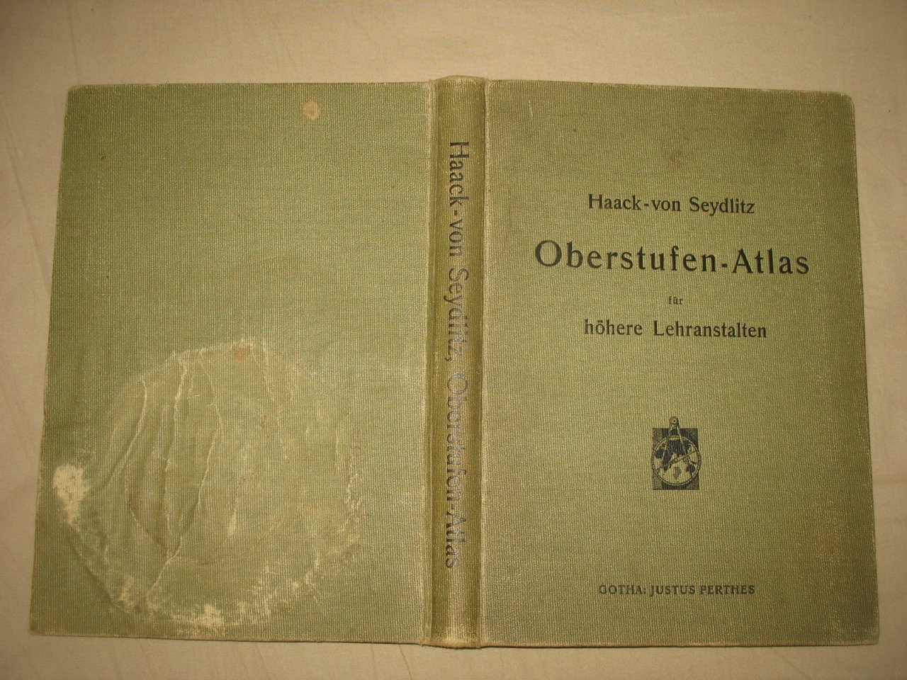 Haack-von Seydlitz. Oberstufen-Atlas fur hohere Lehranstalten./ Атлас для средней школы для старших классов.