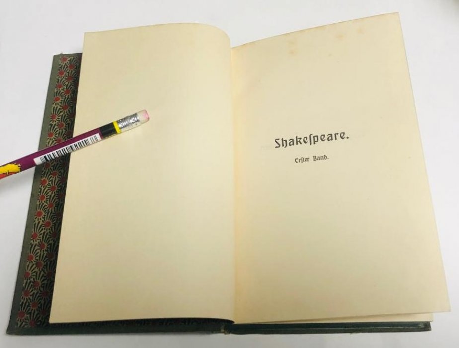 Shakespeares/ Шекспир. Dramatische Werke. Драматические произведения