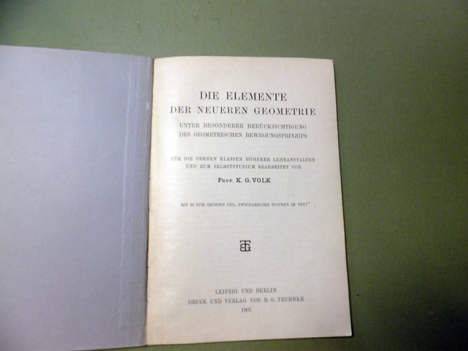 K.G.Volk. Элементы новой геометрии. (Die elemente der neueren geometrie)