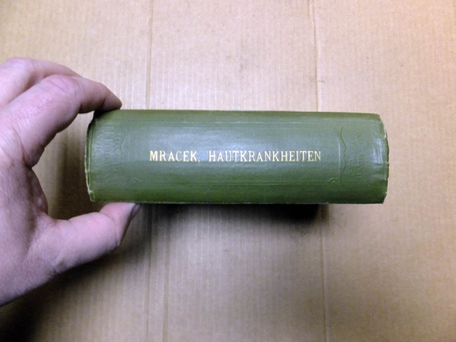 Franz Mrasek. Атлас кожных болезней (Atlas und Grundriss der Haut-Krankheiten).