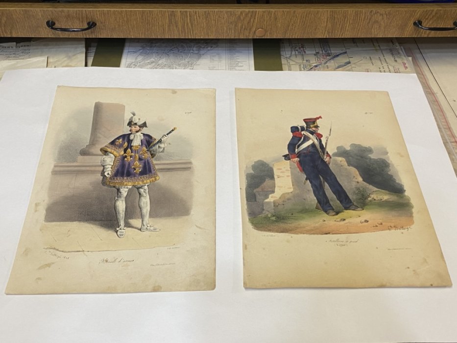 Литографии. Военная форма времен 1815-1830 гг. Художник Белланже.