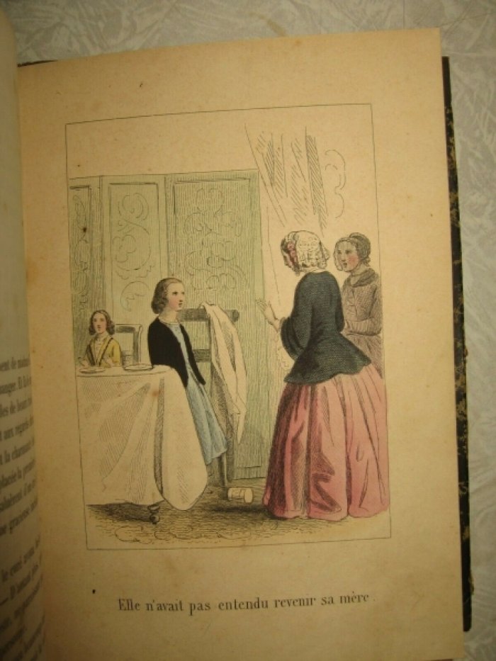 Madame de Sainte-Marie (Mme de Plagniol).Мадам де Сент-Мари (г-жа де Планьоль) L`education d`une poupee ou la politesse enseignee sous formes de scenes enfantines.Воспитание куклы или вежливость  в виде детских сцен.